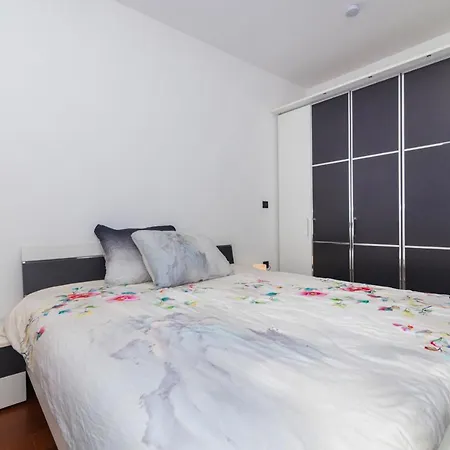 Ck Sun 32 App 2 * קריקווניצה